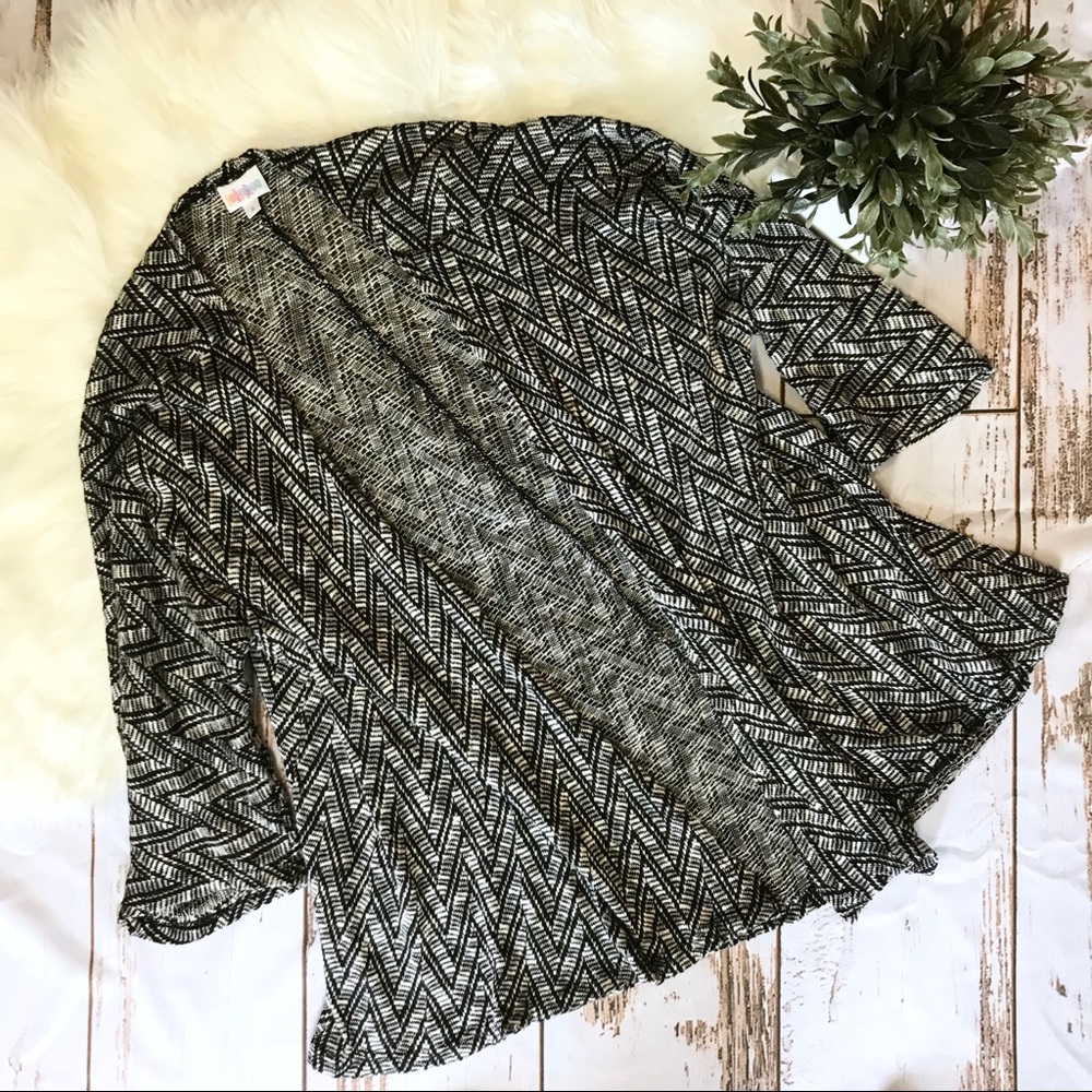 LuLaRoe | “Lindsey” Kimono Cardigan Black + White